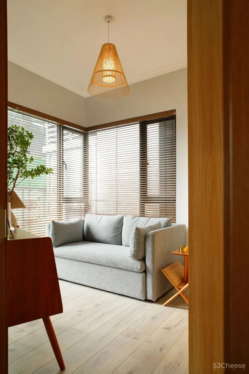 99㎡舒适两人居，舍弃一间房，Get衣帽间 独立工作区！