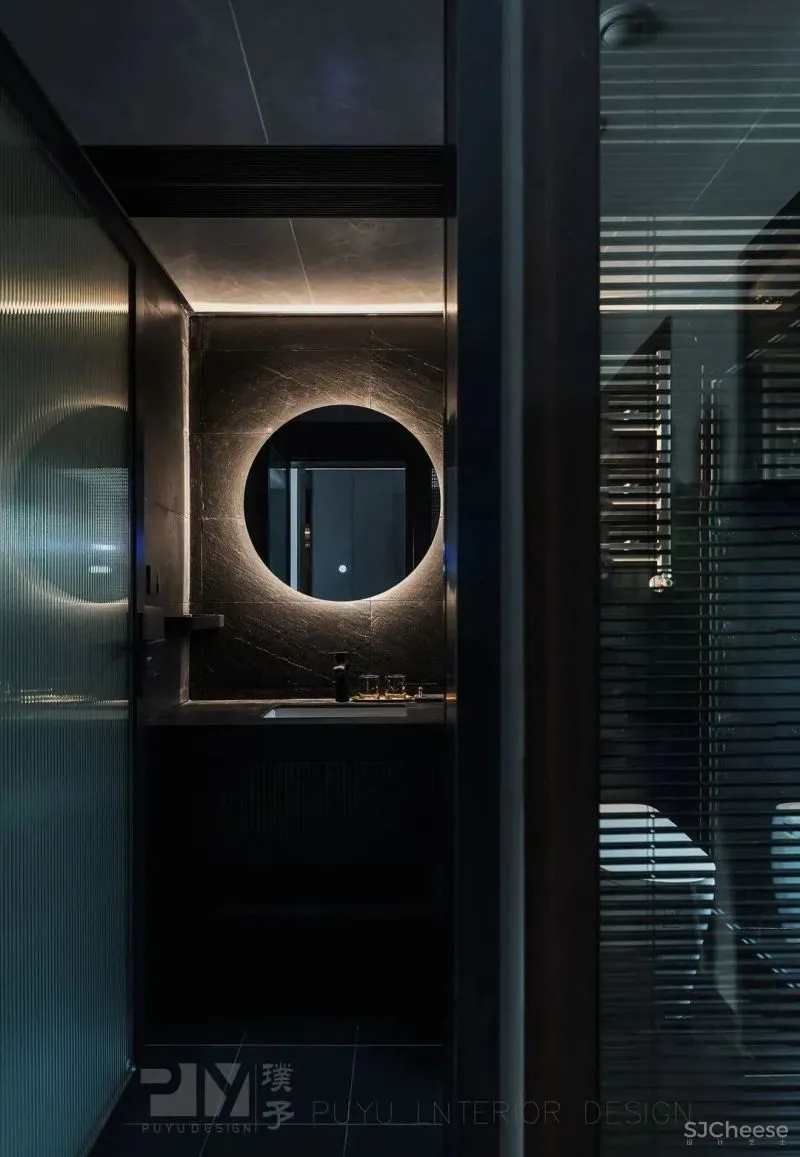 力量黑 生机绿,这个128㎡家既有蓄势的氛围,又有向上的张力! 璞予设计