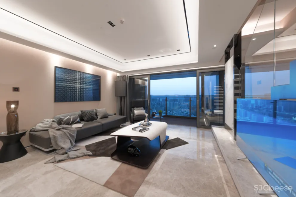 深圳最高全复式住宅楼,4个样板房公开,还有二手豪车店拿下吉尼斯记录!