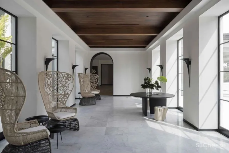 迪拜也有简约风大宅,简奢才是真格调!