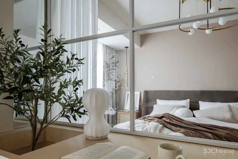 “书迷”教师夫妻的复古家,客厅卧室打通,餐厅放阳台,90㎡显大3倍!美呆!