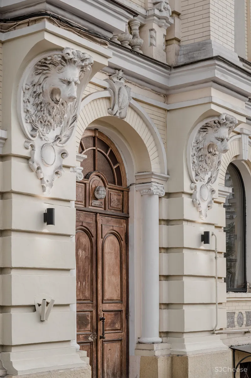 RINA LOVKO \ RUSLAN BAGINSKIY 陈列室