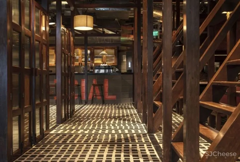 印度首家应对疫情的餐厅出现！乡村但实用，网友：“连魔幻的邻国都不敢草率了！”