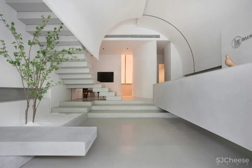 PADSTUDIO质感建筑设计 | 城市山丘-B&M美颜社