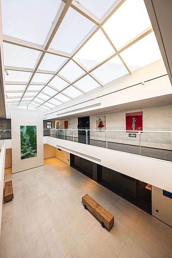 东钱湖畔再现国牌奢华酒店，在隈研吾的美术馆旁，建了一座日式庭院