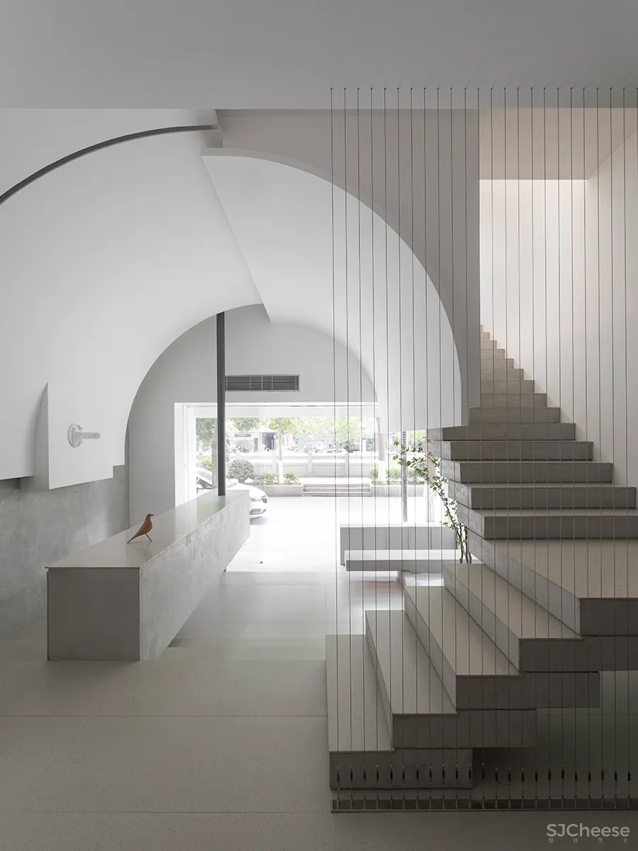 质感建筑设计 • B-M美颜社|营造山丘意境融入街区的美容空间