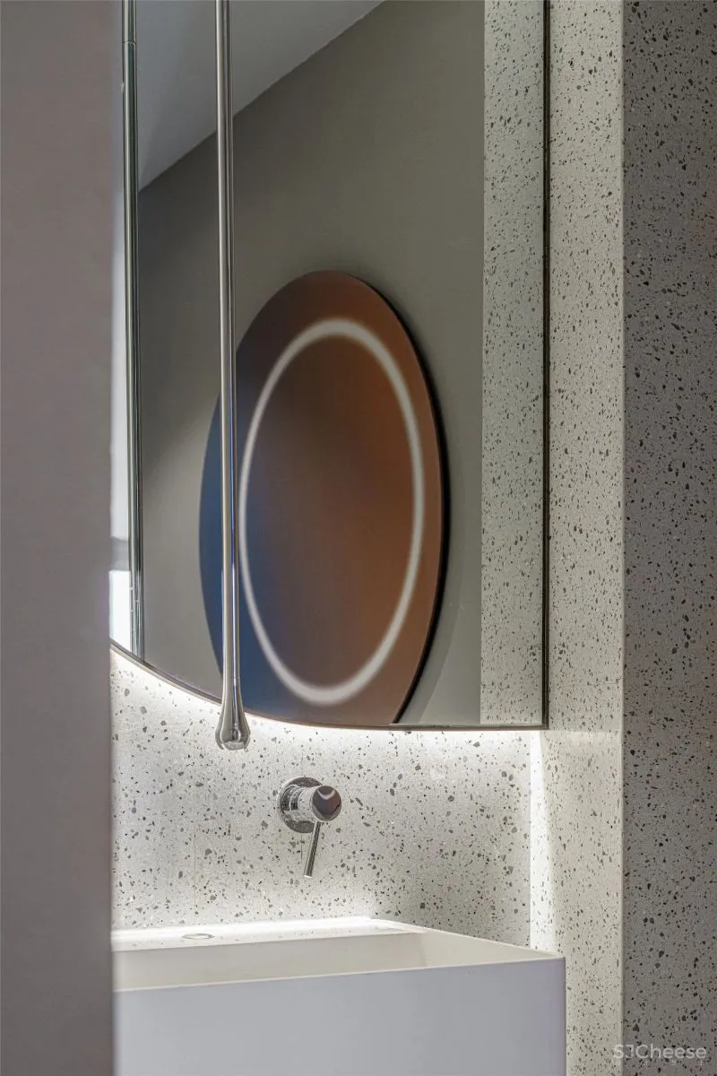 旭辉 x S.U.N 这个咖啡吧看起来不错，等等、他们好像还卖房子