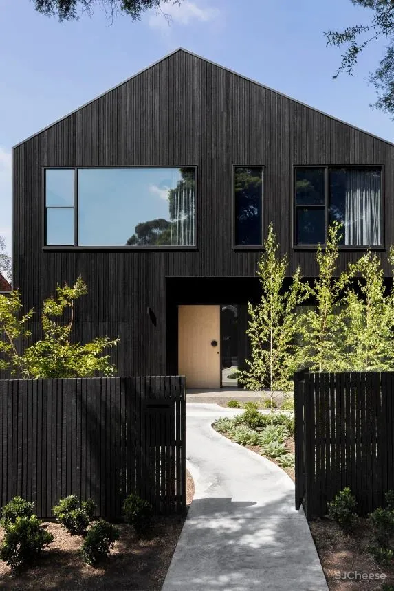 全开放 高级黑，个性鲜明的极简住宅！