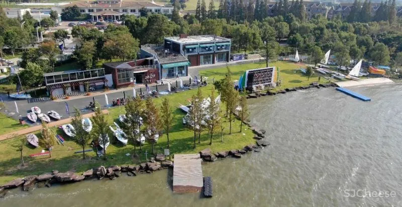 东钱湖畔再现国牌奢华酒店，在隈研吾的美术馆旁，建了一座日式庭院