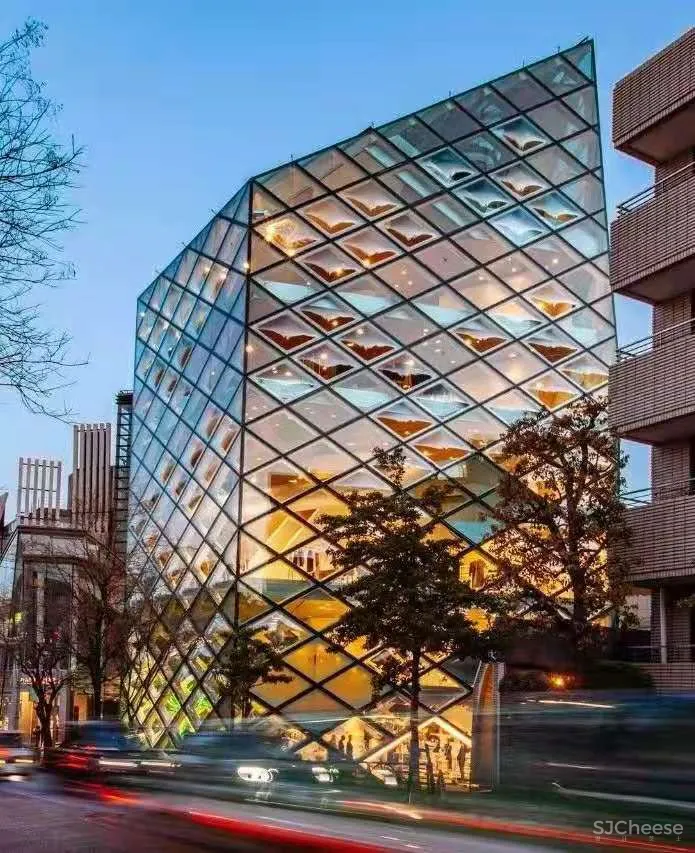 隈研吾学生的豪宅作品!1600㎡仅含13套房,顶层豪宅售价2亿遭疯抢!