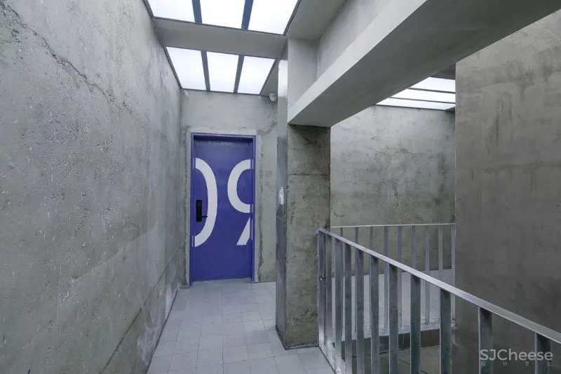 Shuang Han COLOUR Hotel丨“四季花海”,试图打破原有的循环