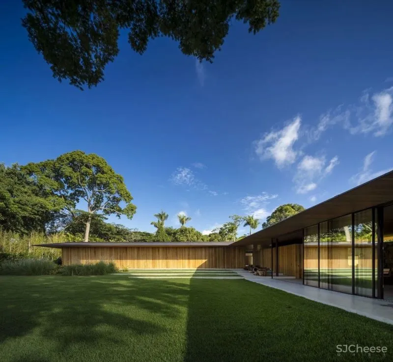 尊重自然，让建筑退让 Jacobsen