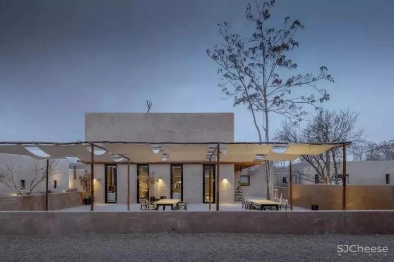 被《跑男》取景的中国小摩洛哥,还是个大佬云集的民宿集群,去年我就抢先打卡了!