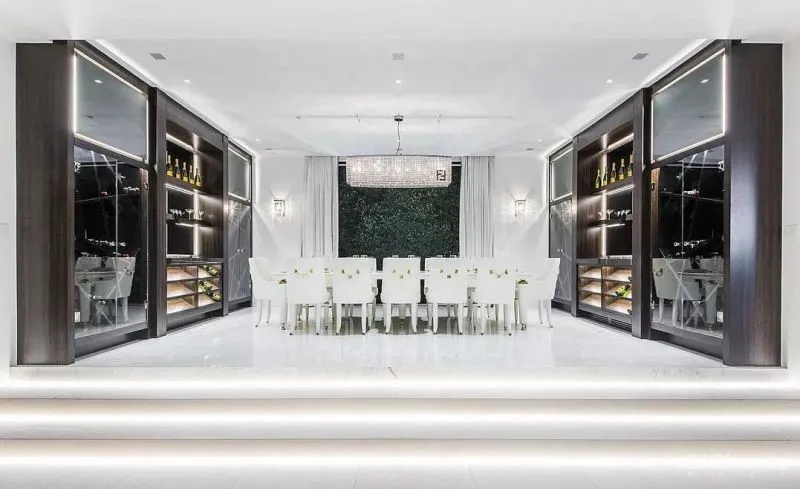 3亿一栋的别墅,仅看到车库就跪了!