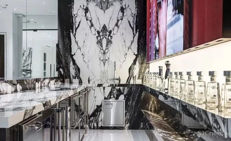 3亿一栋的别墅,仅看到车库就跪了!