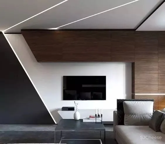 电视墙已经OUT了，现在都这么放电视！