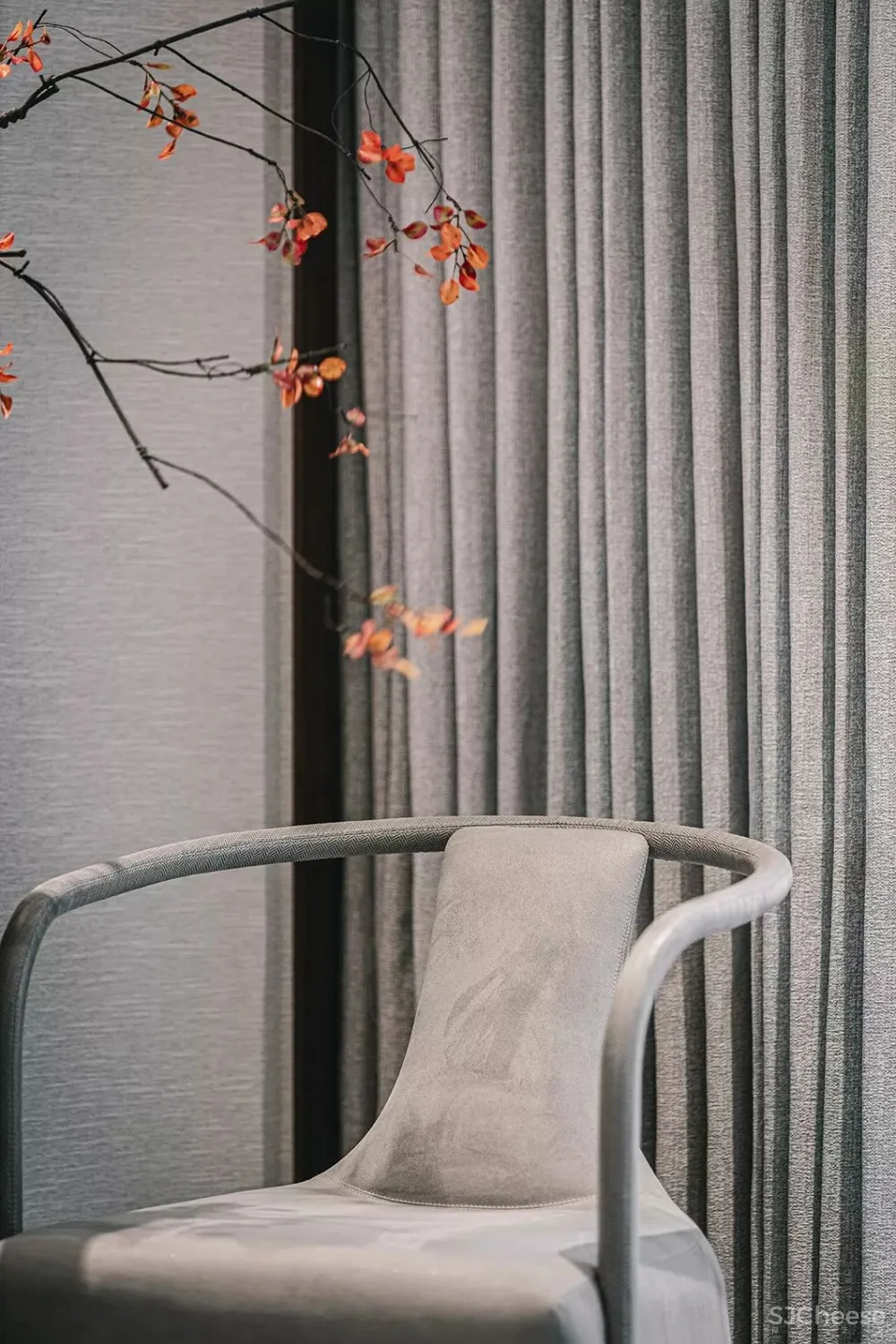 高级灰+中国红,当代东方美学的完美演绎