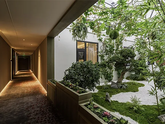 于自然与艺术间,焕新居住体验 ——乌海蓝梦酒店丨北京非设计