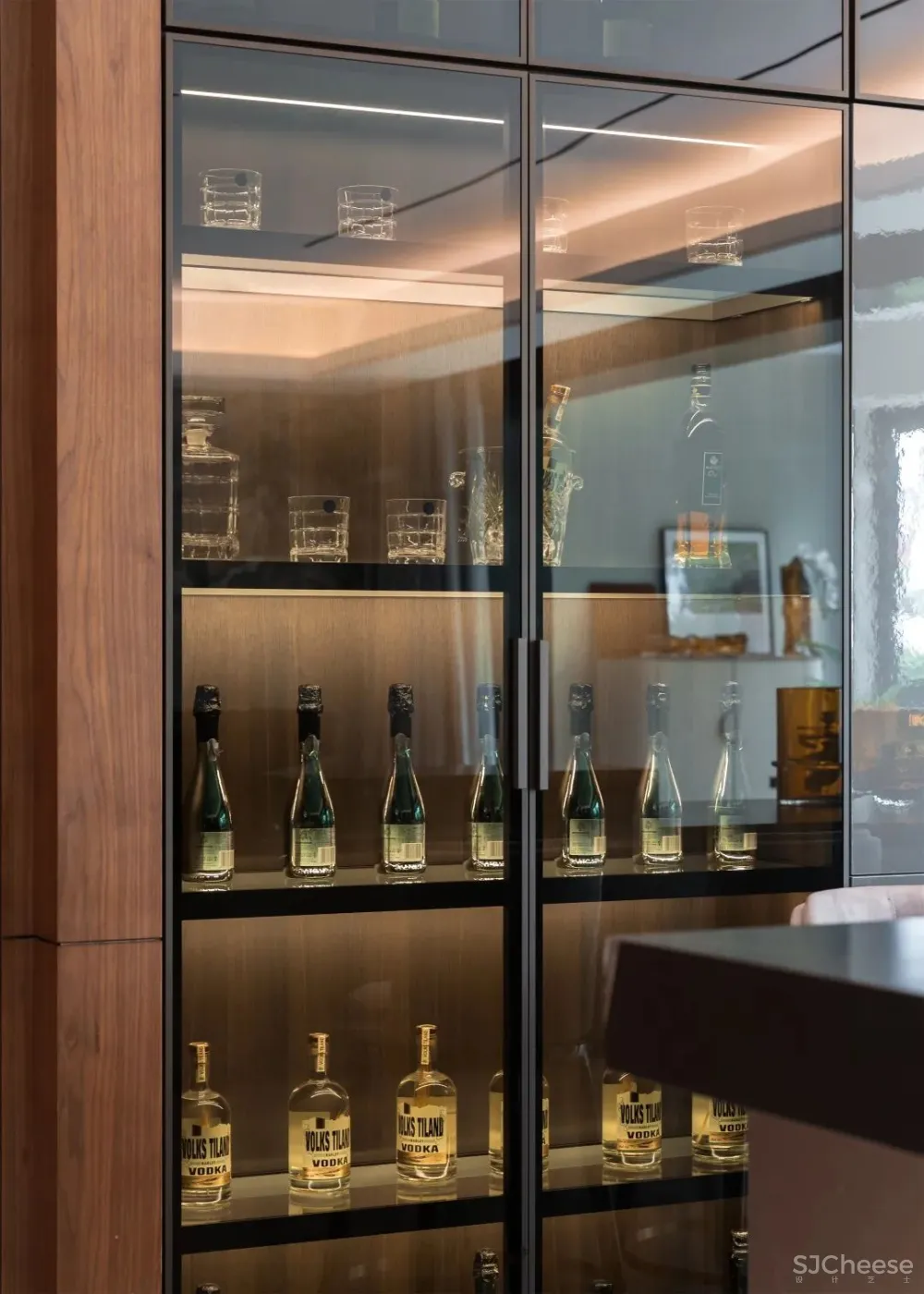 锐度设计丨绿地·麓云国际样板间：轴心时代，塔尖风尚