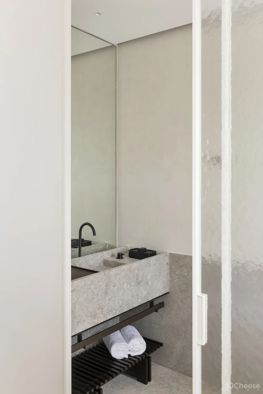 ANDY KERSTENS新作丨比利时MUD RESIDENCE宾馆