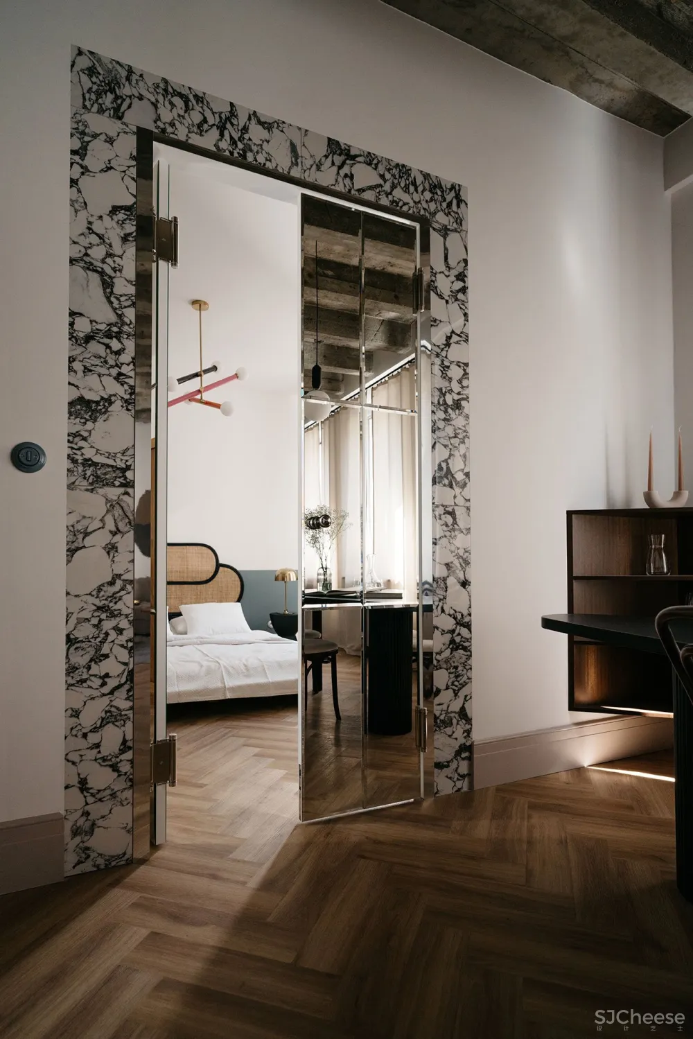 FURORA Studio 新作丨 以复古风格改造克拉科夫公寓