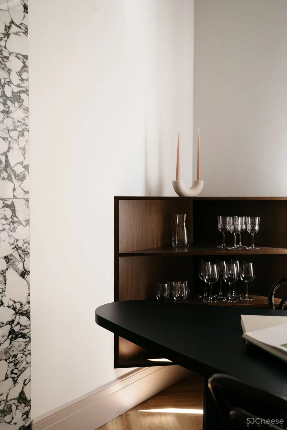 FURORA Studio 新作丨 以复古风格改造克拉科夫公寓