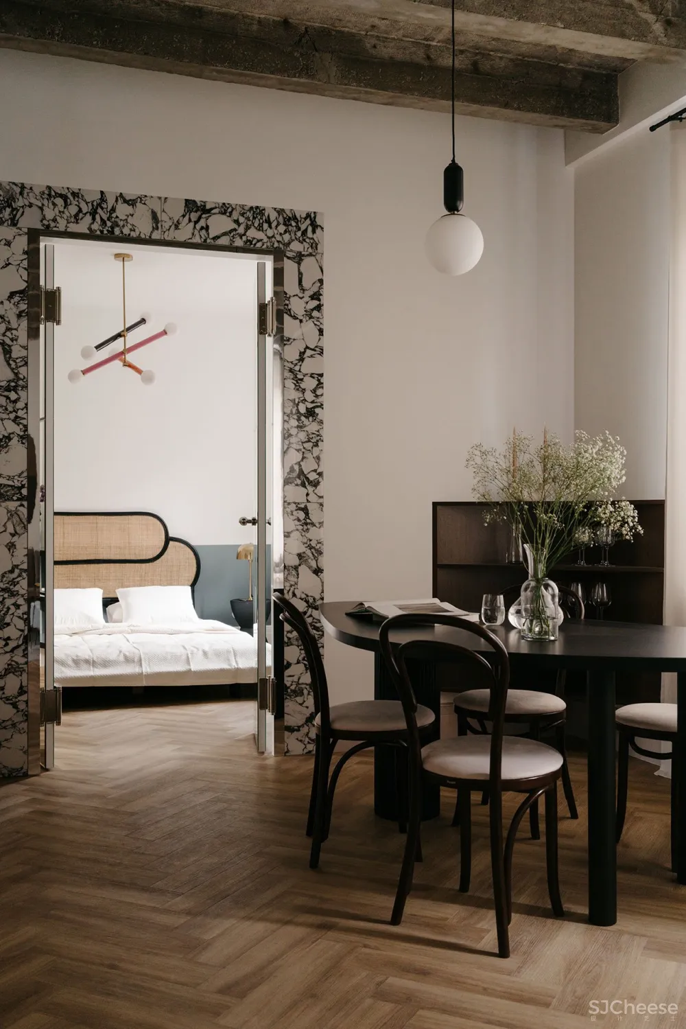 FURORA Studio 新作丨 以复古风格改造克拉科夫公寓