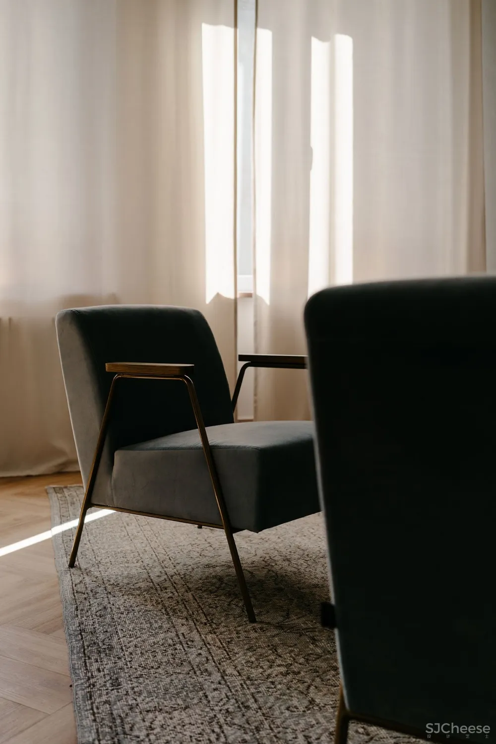 FURORA Studio 新作丨 以复古风格改造克拉科夫公寓