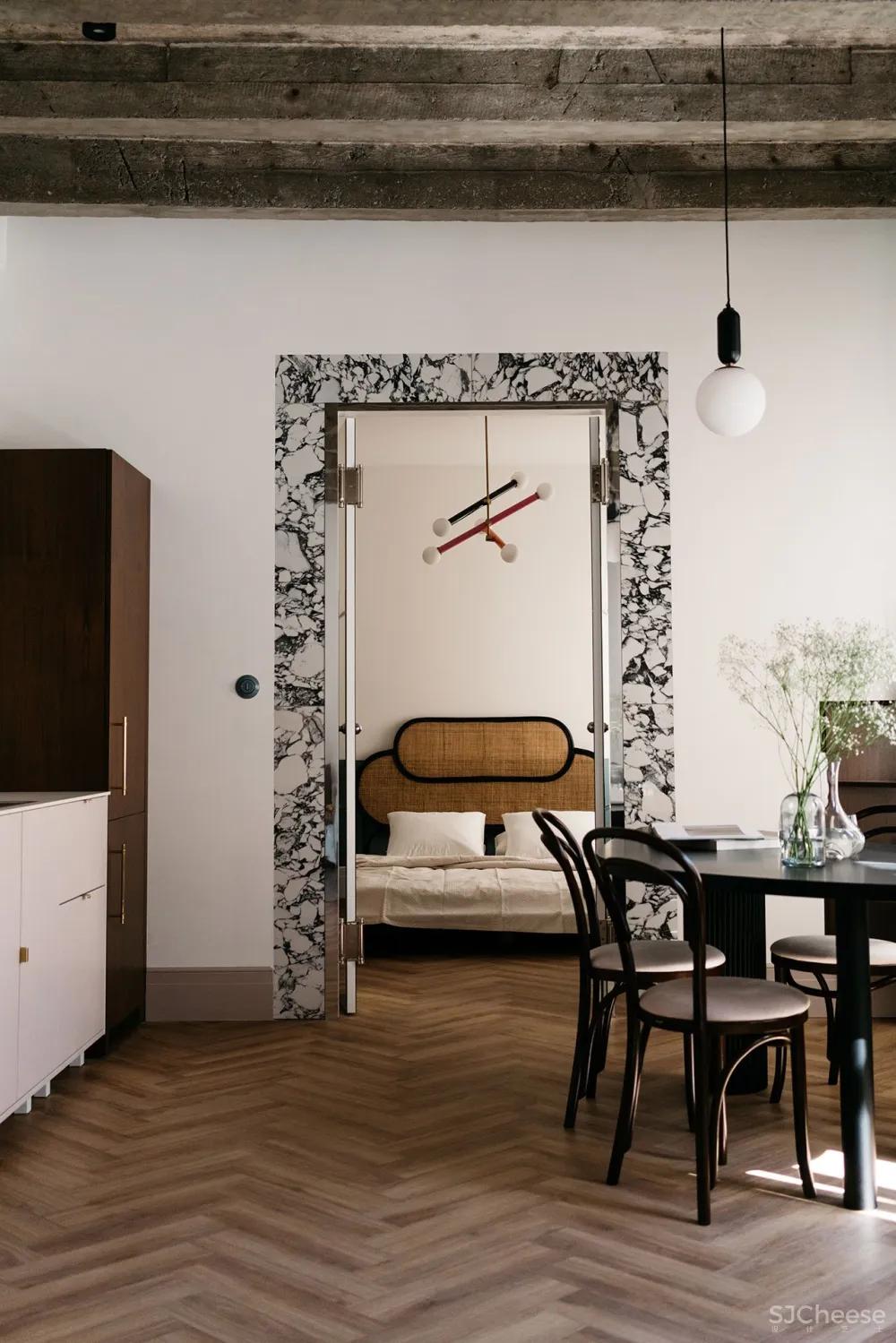 FURORA Studio 新作丨 以复古风格改造克拉科夫公寓