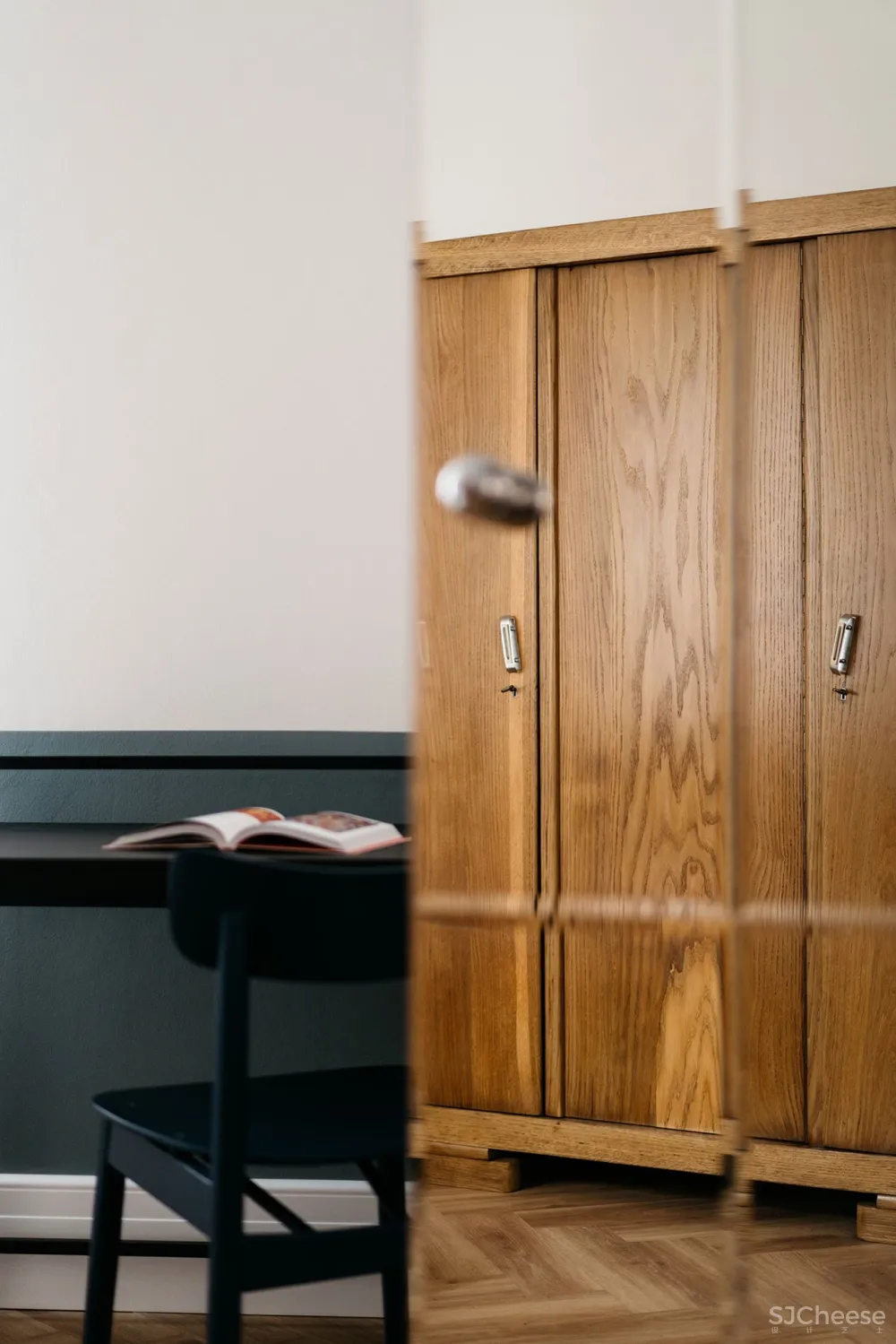 FURORA Studio 新作丨 以复古风格改造克拉科夫公寓