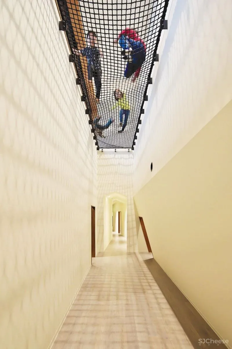 2021年首个火爆朋友圈的日本幼儿园,有钱人家的孩子无法想象的快乐!