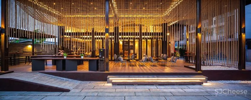 泰国丨Navakitel工业风设计酒店