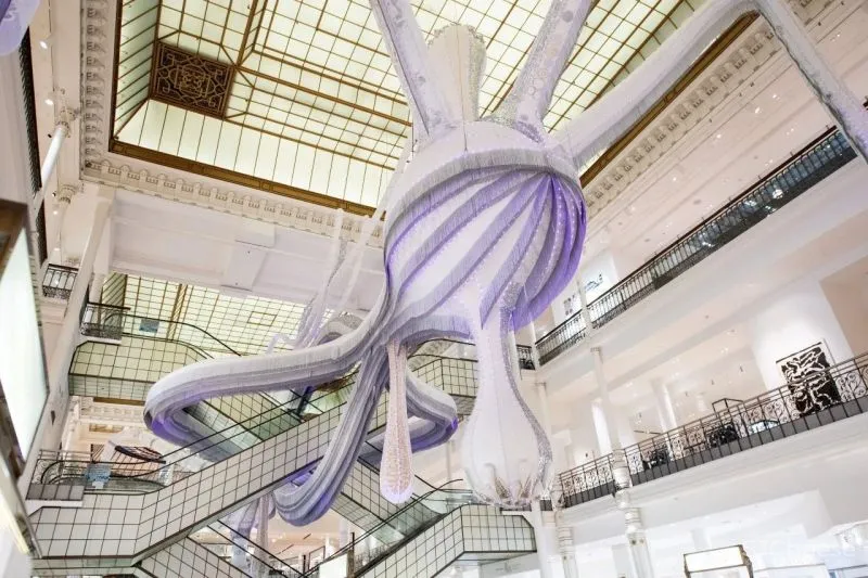 中庭的装置设计,就该有这样的创意