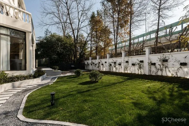 680m²别墅设计，魔幻迪厅的雅致蜕变秀 陈尹周「星作」