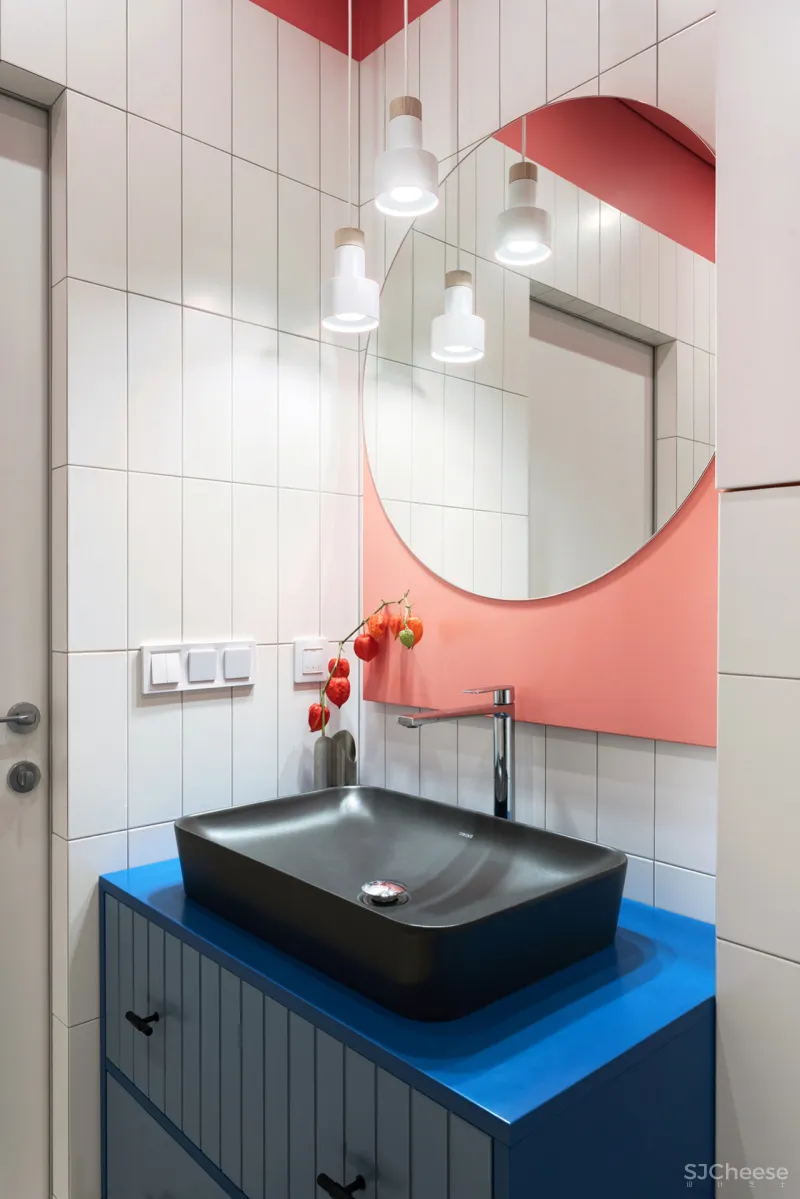 75㎡ 两房两厅，一体式橱柜这样用，收纳超多又显大