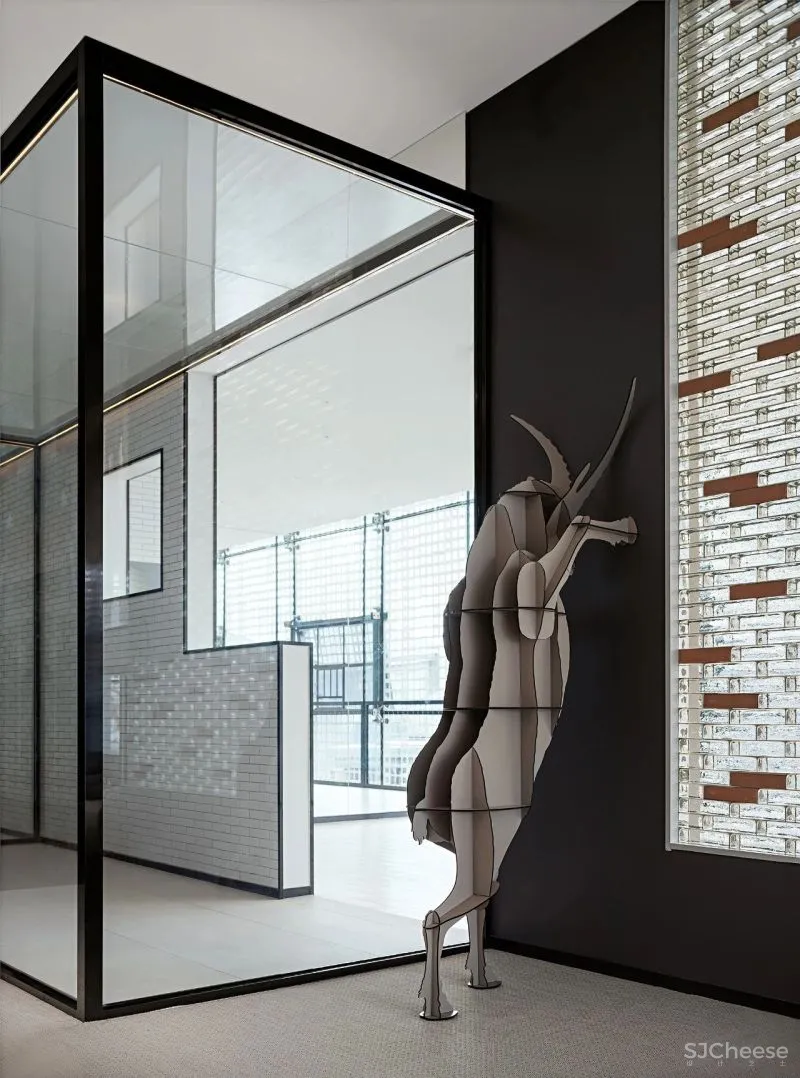 MEIYI 英皇儿童艺术学院 随时序流动的空间画布