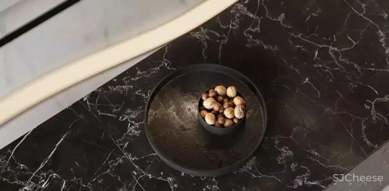 充满蓝调的公寓,用色太前卫了!