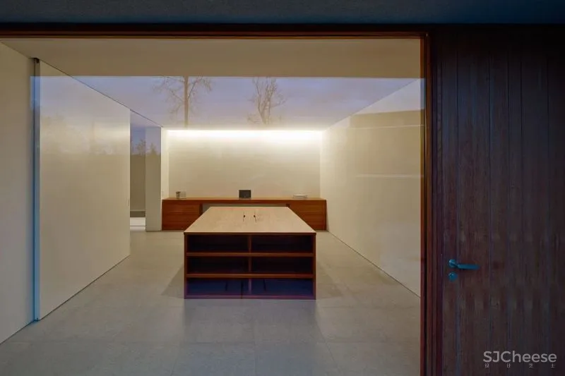 John Pawson- 愈简约,愈能看出事物本身的本相