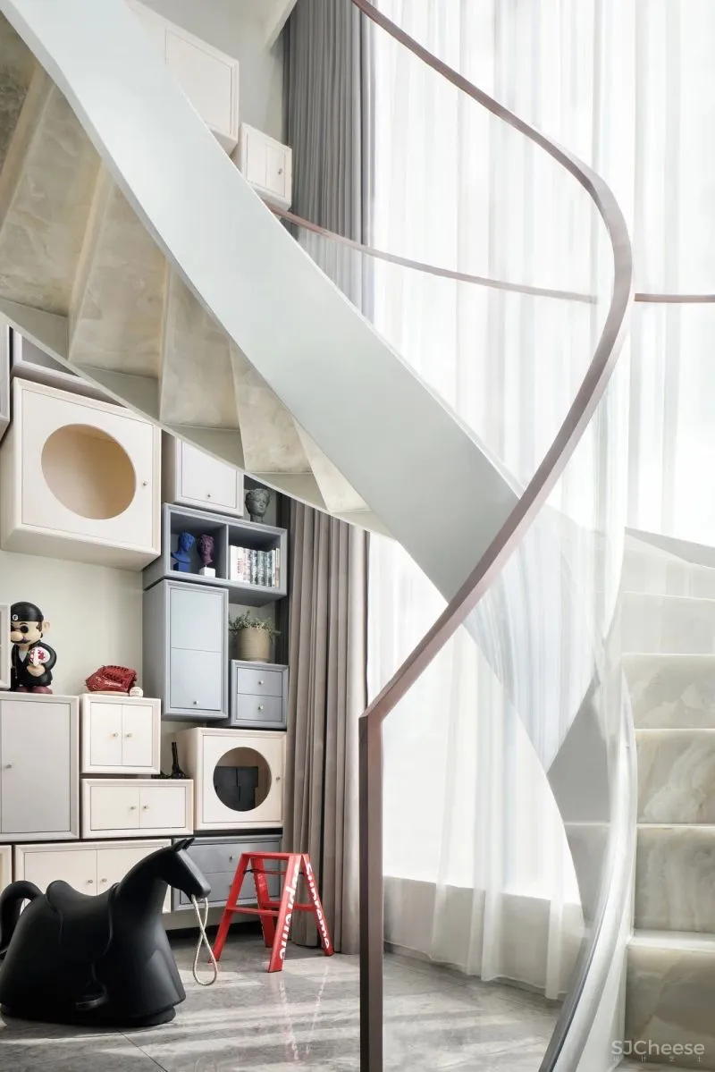 StudioY余颢凌力作 武汉天地「御江苑」私宅设计