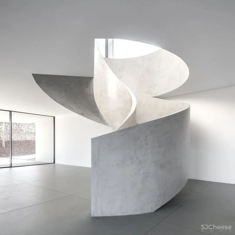 楼 梯 [ lóu tī ]