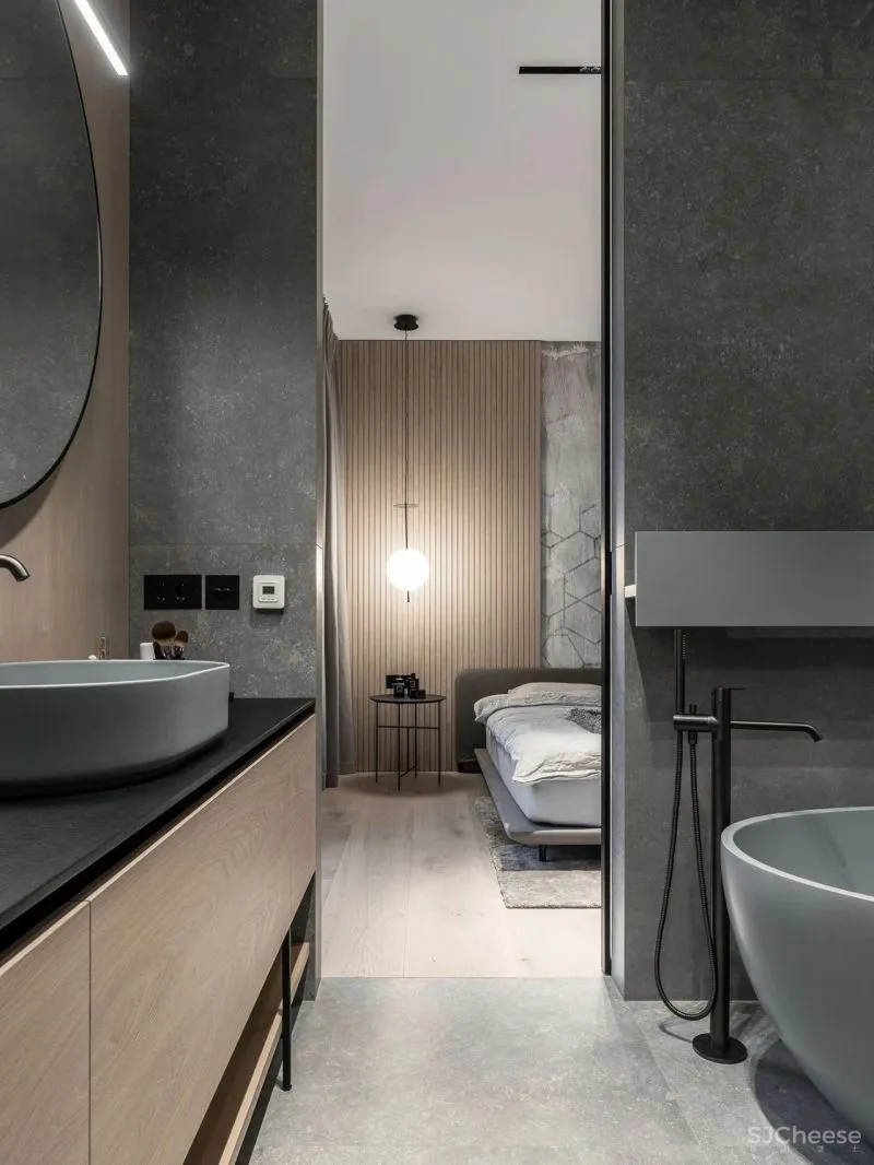 原木色碰撞高级灰,130㎡ 的家简约又有质感