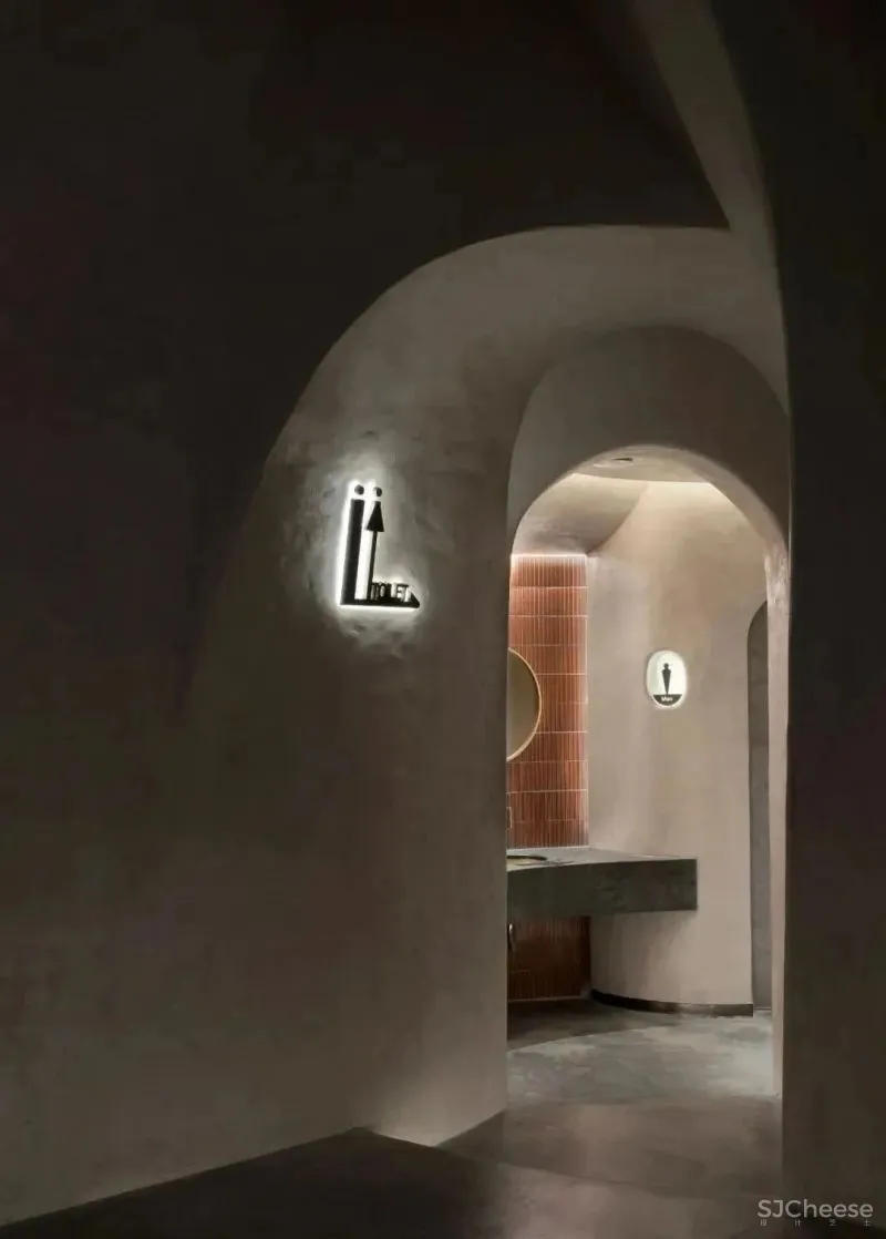 洞见——厦门0JI喔叽碳烧/酒仓 蔡荣伟