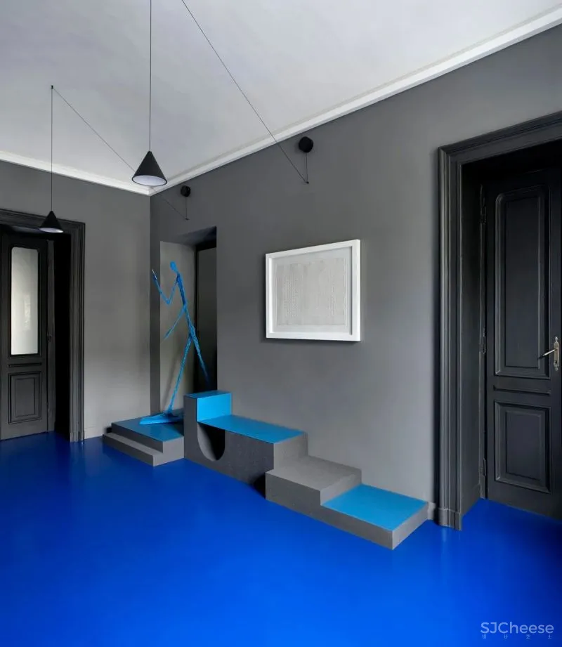 充满蓝调的公寓,用色太前卫了!