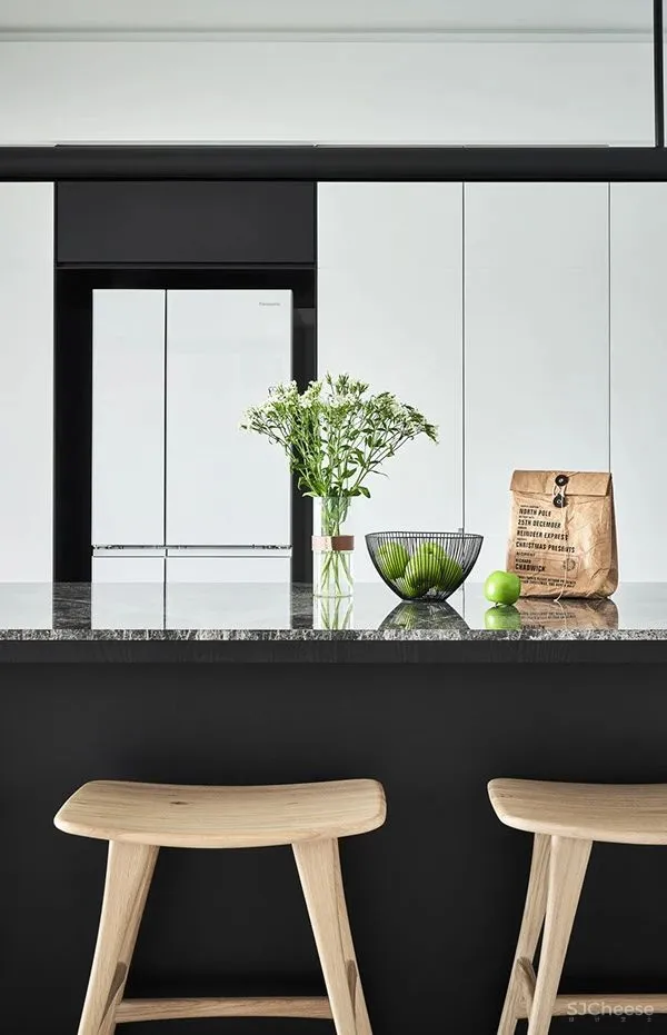 白色+原木,精致宁静!