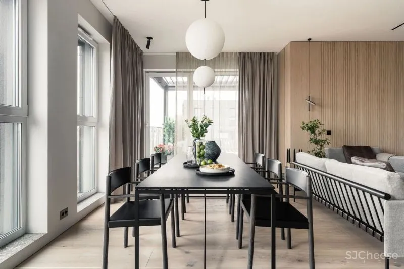 原木色碰撞高级灰,130㎡ 的家简约又有质感