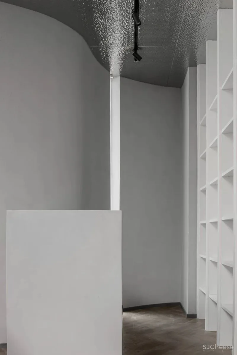 Apperceive ｜白色“盲盒”