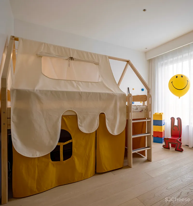 王璠:188㎡简约大平层,温暖的动漫之家!