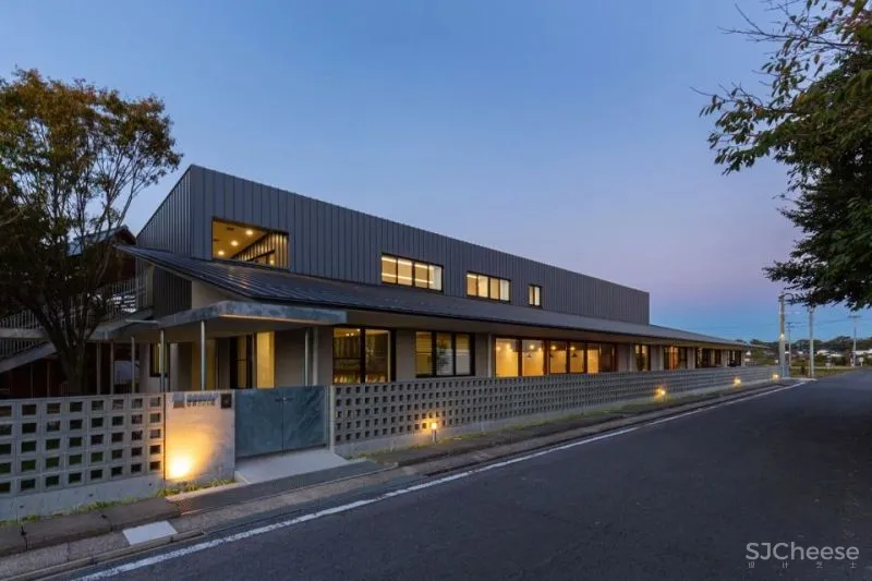 2021年首个火爆朋友圈的日本幼儿园,有钱人家的孩子无法想象的快乐!