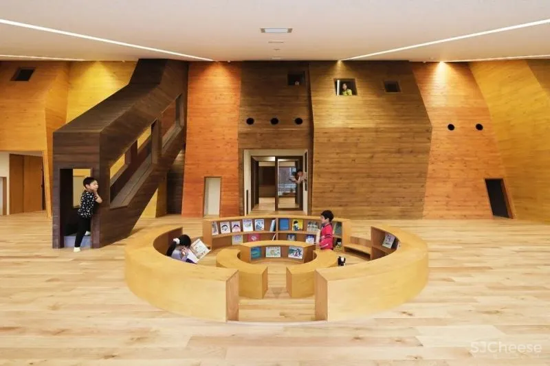 2021年首个火爆朋友圈的日本幼儿园,有钱人家的孩子无法想象的快乐!