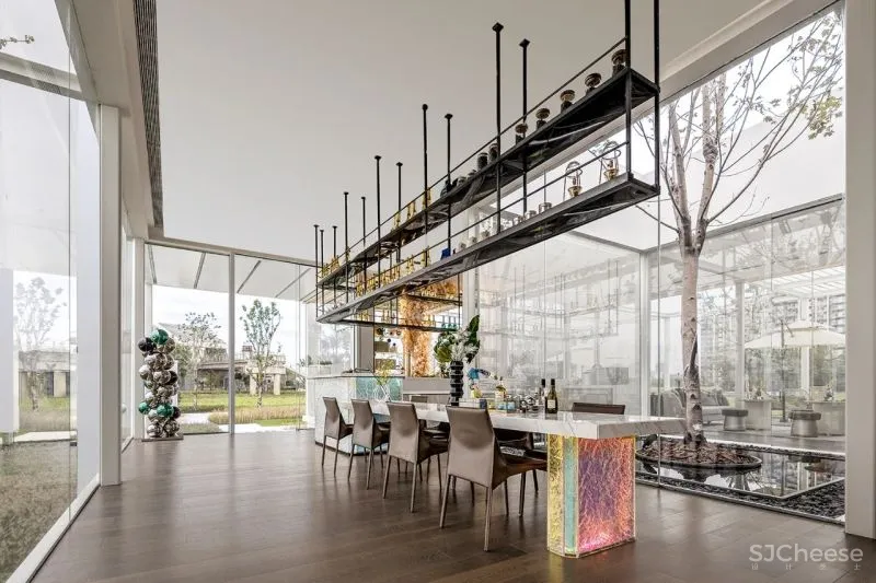 CLV - 金地:穿越四维盒子,品味生活甜与涩